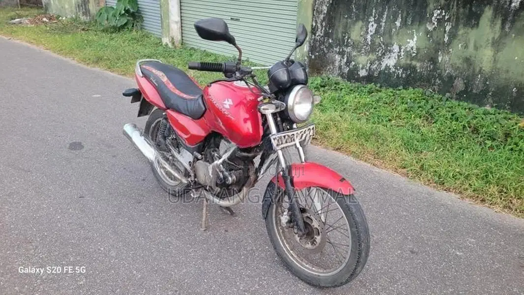 Bajaj Pulsar 180 2004