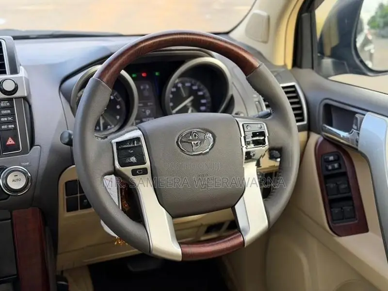 Toyota Land Cruiser Prado 150 6-FWD 2015