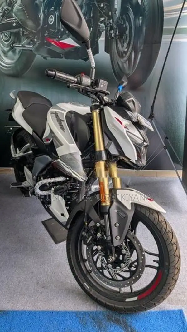 Bajaj Pulsar N160 Premium white2026 2026