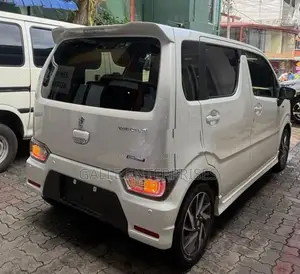 Suzuki Wagon R ZX Hybrid B/N 2026
