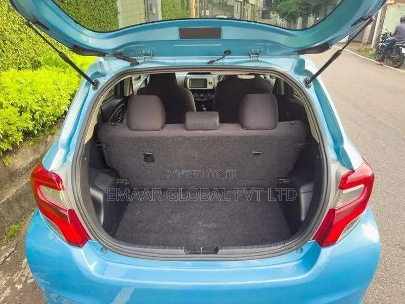 Toyota Vitz 2015