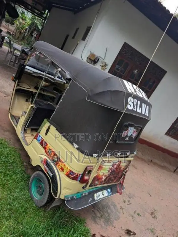 Bajaj RE 2008