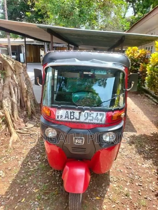 Bajaj RE 2017
