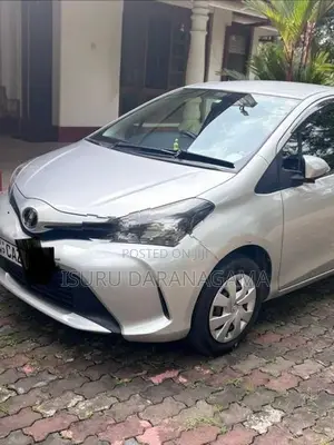 Toyota Vitz 2015