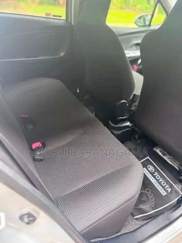 Toyota Vitz 2015