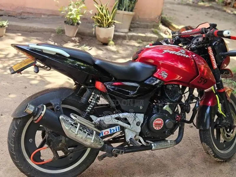 Bajaj Pulsar 180 2011