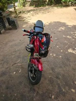 Bajaj Pulsar 180 2011