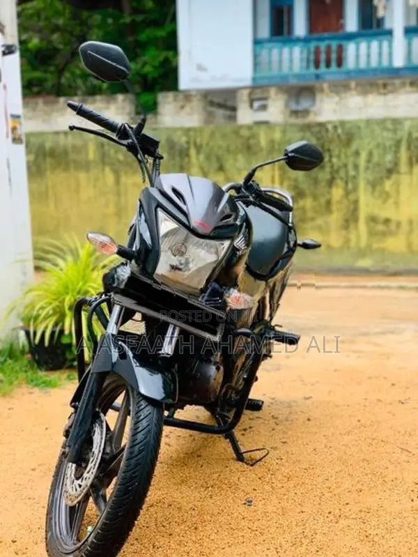 Honda CB Trigger 2015