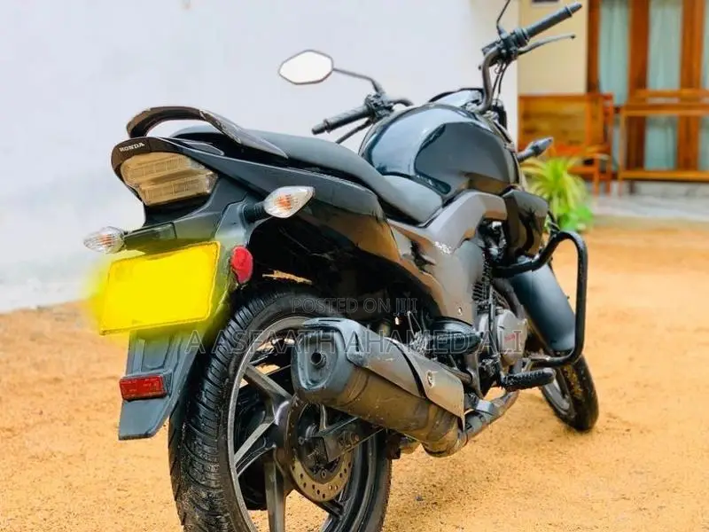 Honda CB Trigger 2015