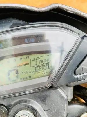 Honda CB Trigger 2015