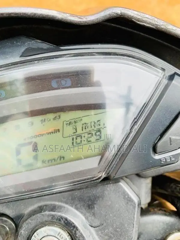 Honda CB Trigger 2015