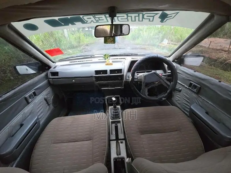 Nissan B11 1983