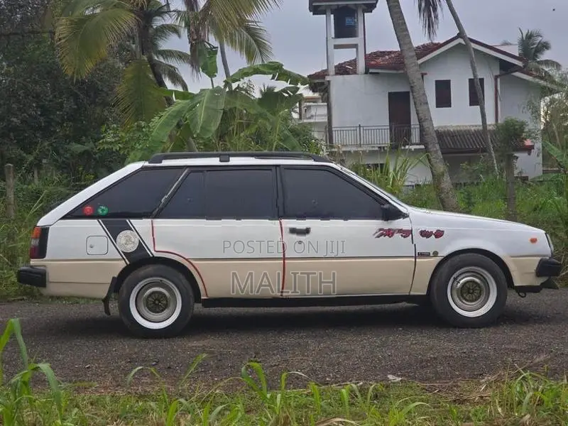 Nissan B11 1983