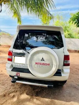 Mitsubishi Pajero 2004