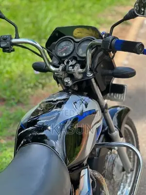 Bajaj CT100 2016