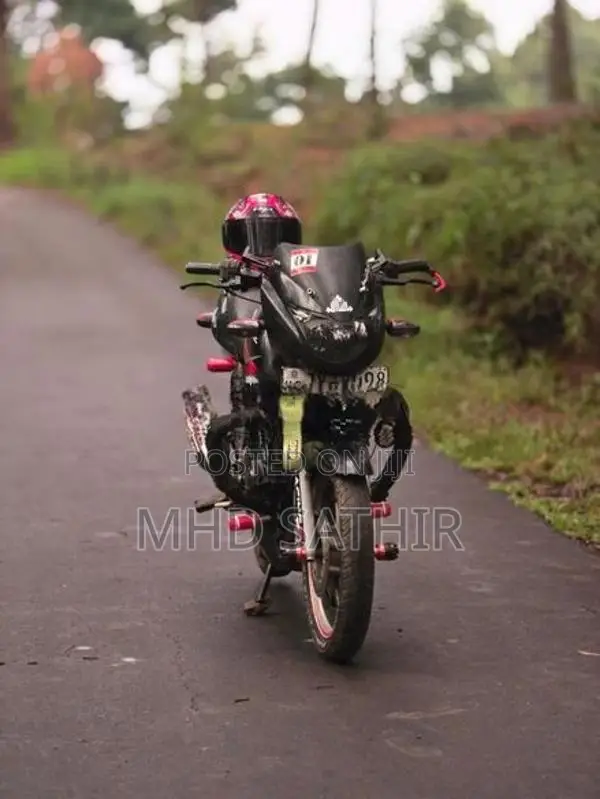 Bajaj Pulsar 150 2004