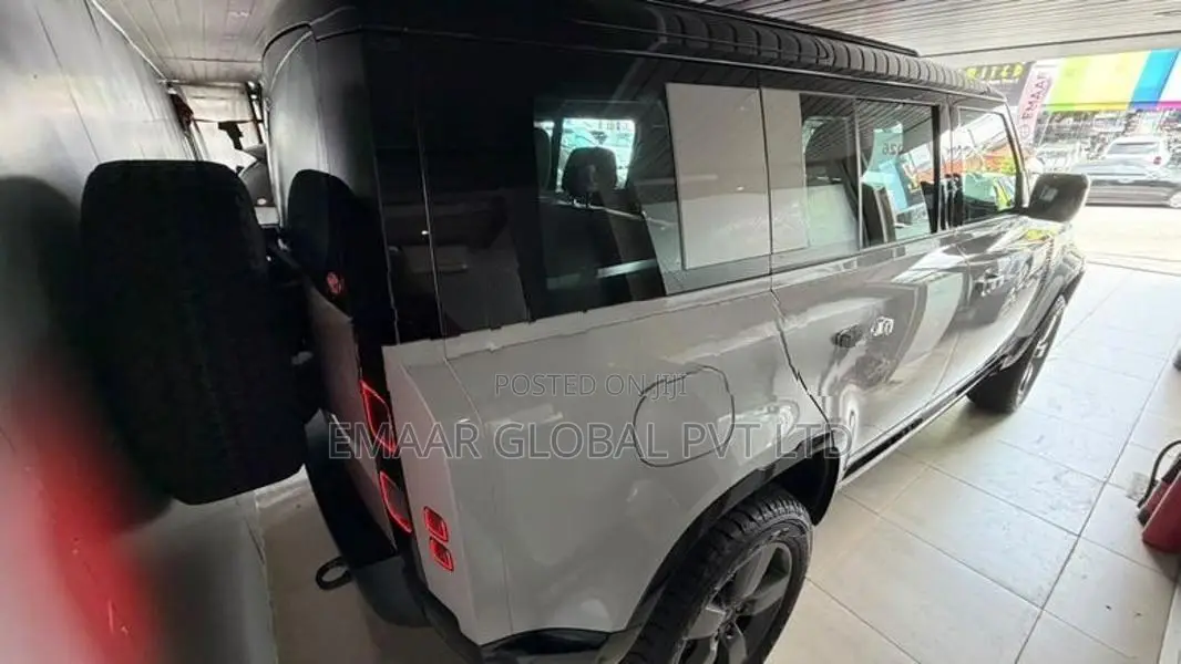 Land Rover Defender Fully Loaded 2026