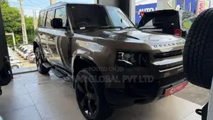 Land Rover Defender Fully Loaded 2025