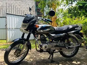 Bajaj CT100 2013