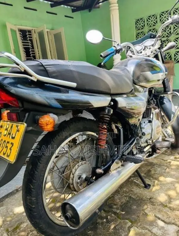 Bajaj CT100 2013