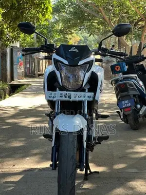 Honda CB Hornet 160R 2017