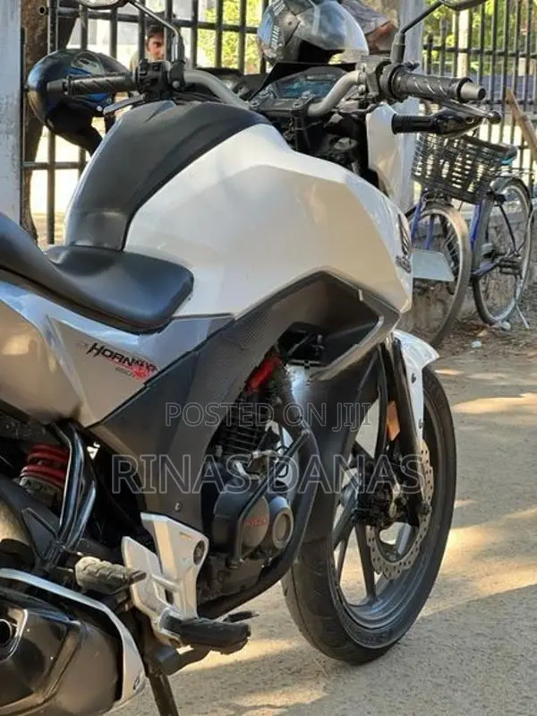 Honda CB Hornet 160R 2017