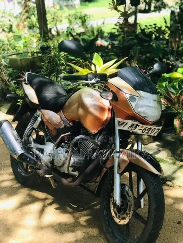 TVS Apache 2006