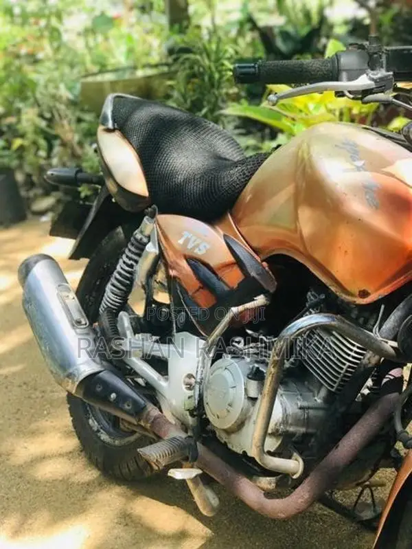 TVS Apache 2006
