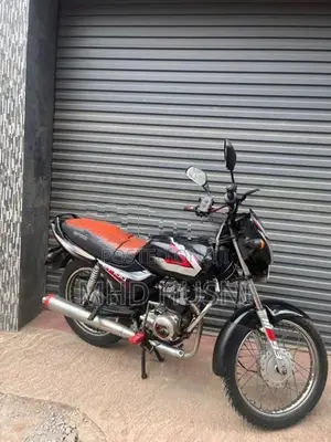 Bajaj CT100 2005