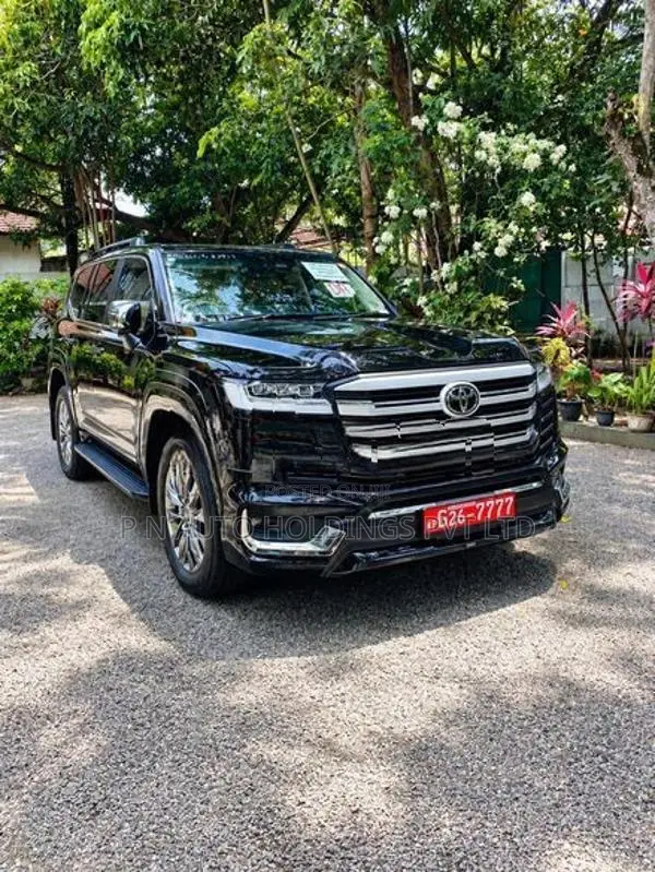 Toyota Land Cruiser LC300 ZX 2025