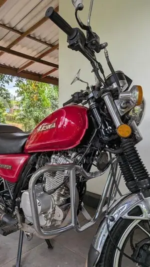 Suzuki GN 125 2020