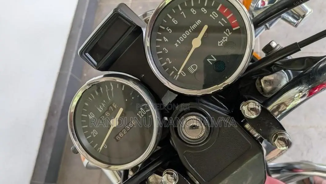 Suzuki GN 125 2020