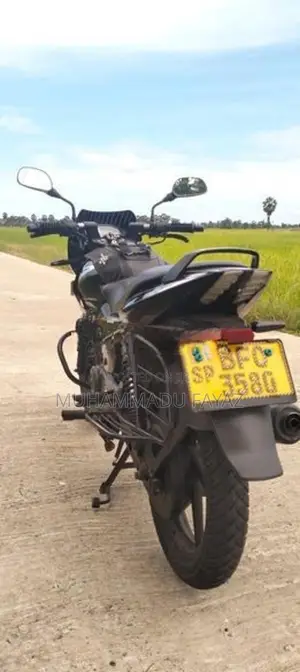 Bajaj Pulsar 150 2017
