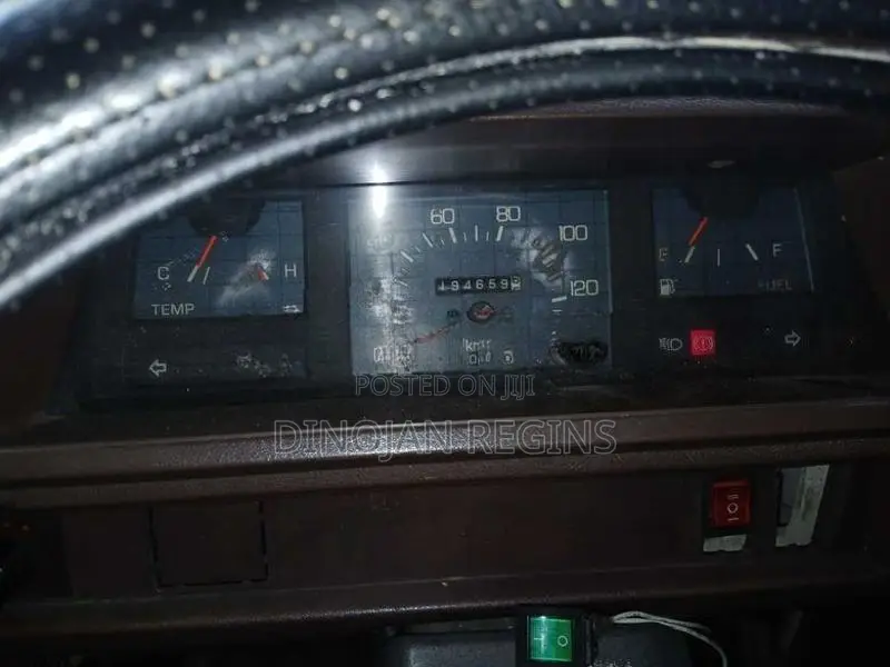 Mitsubishi Delica L300 1988