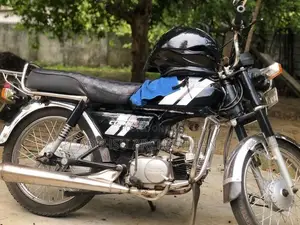 Hero CD 100 2026