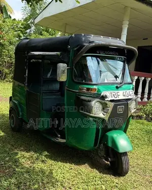 Bajaj RE 2015