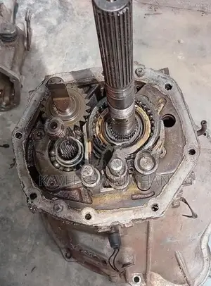 Nissan QD Gear box