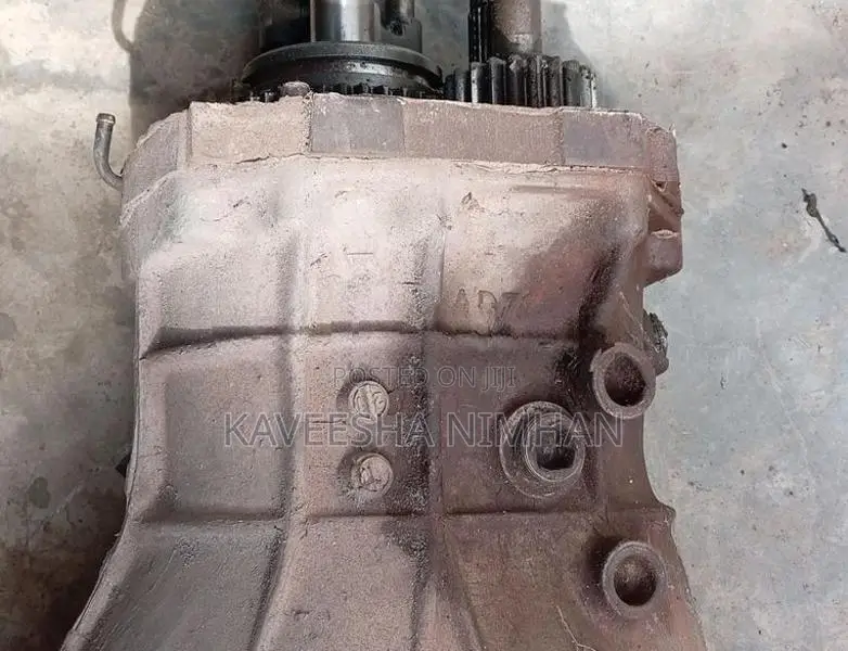 Nissan QD Gear box