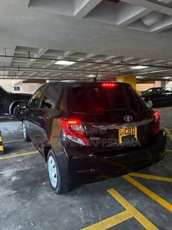 Toyota Vitz 2015 Car (Used)