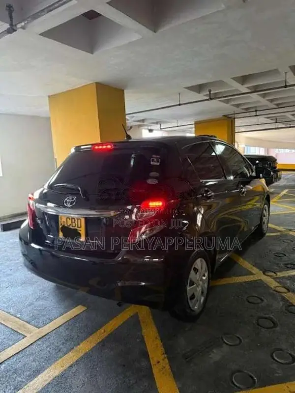 Toyota Vitz 2015 Car (Used)