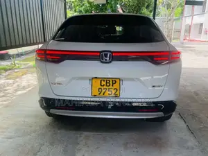 Honda Vezel 2025 SUV (Used)