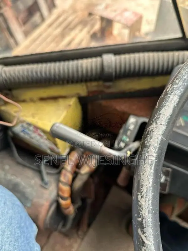 Mitsubishi WA200A Recondition Japan 2023 Heavy-Duty (Used)