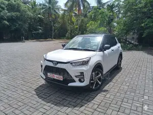 Toyota Raize Hybrid 400 Kms 2025 SUV (Used)