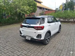Toyota Raize Hybrid 400 Kms 2025 SUV (Used)