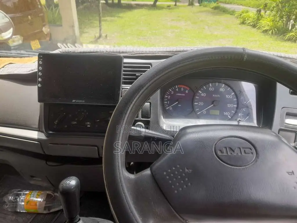 JMC CrewCab 2012 Crew Cab (Used)