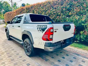 Toyota Hilux Rocco 2025 Pickup (Used)
