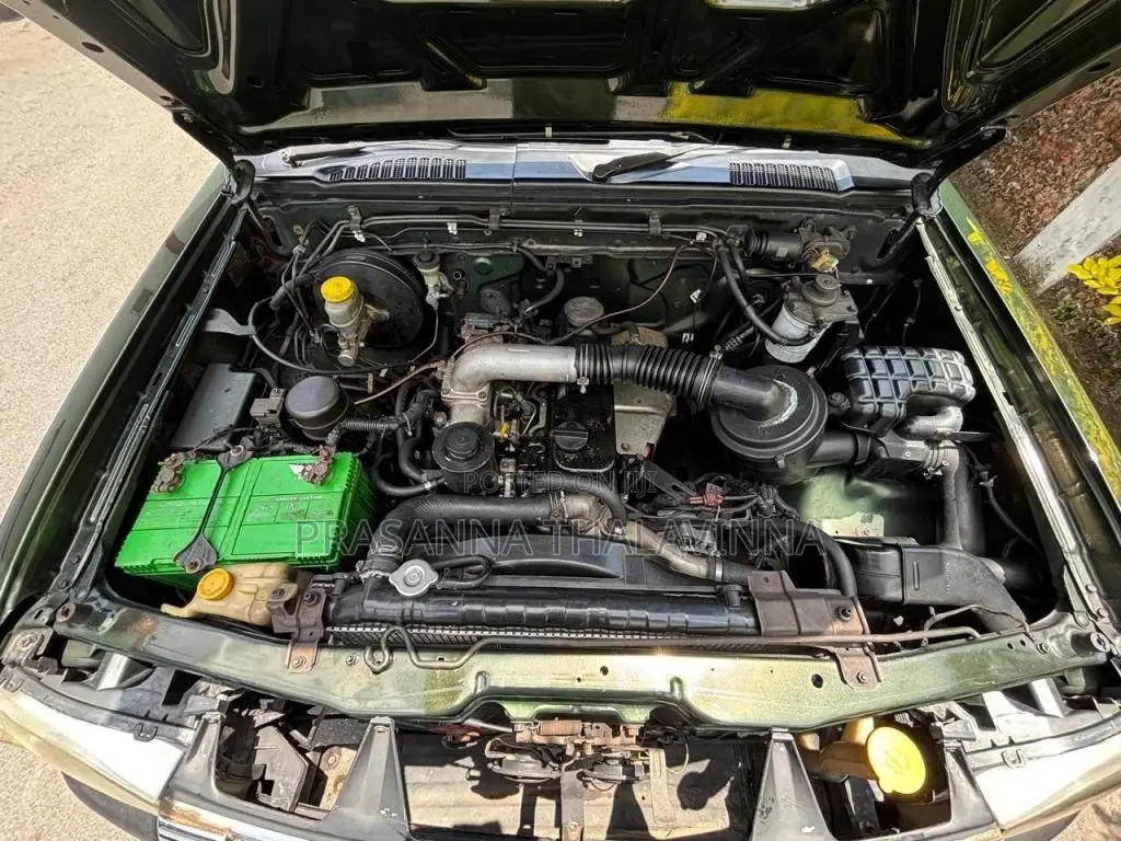 Nissan D22 2002 Pickup (Used)