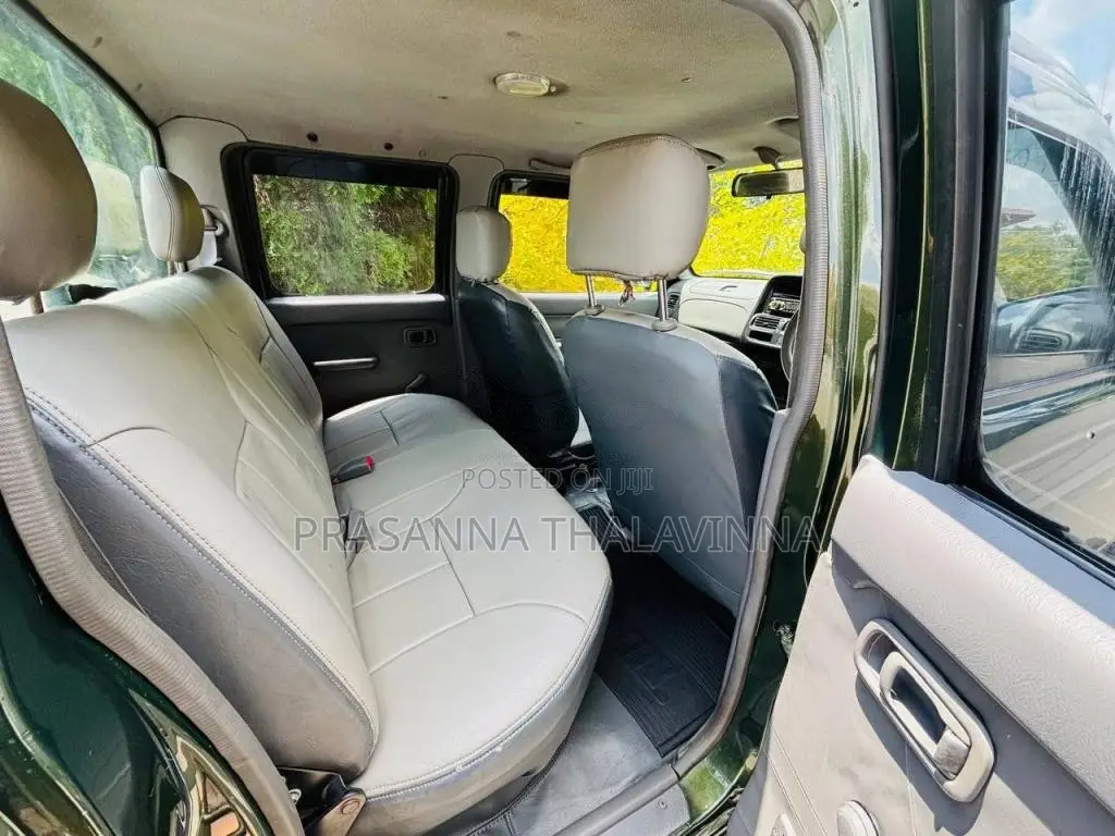 Nissan D22 2002 Pickup (Used)