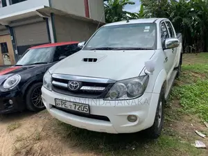 Toyota Hilux 2006 Pickup (Used)