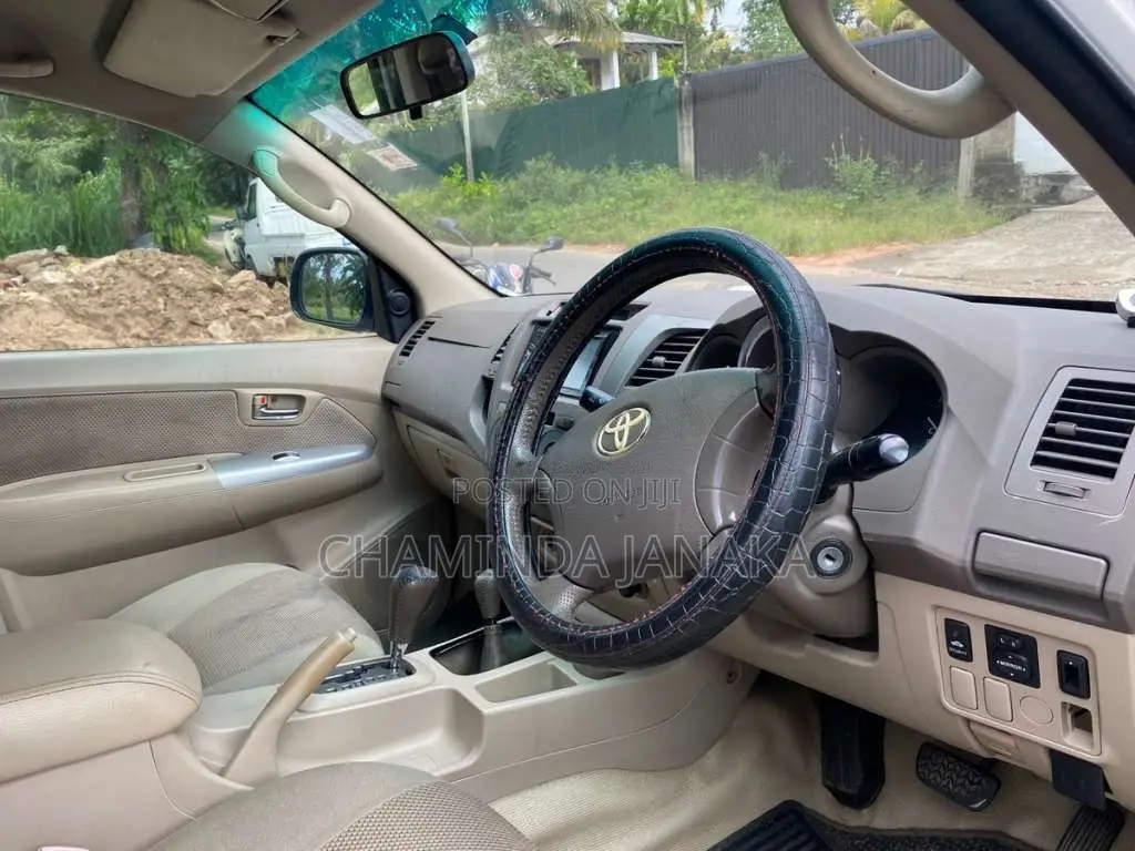 Toyota Hilux 2006 Pickup (Used)